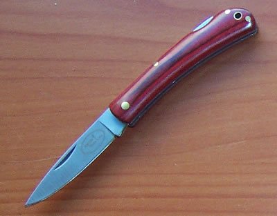 Navaja con Cachas de Madera Roja